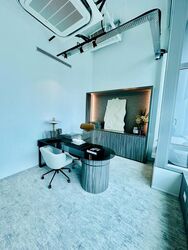 Arc 380 (D8), Office #498704171